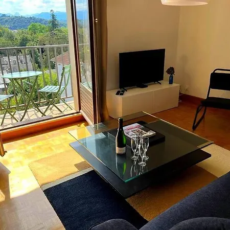 Centre Vue Sur Les Pyrenees Pour 2 Nuits Au Minimum