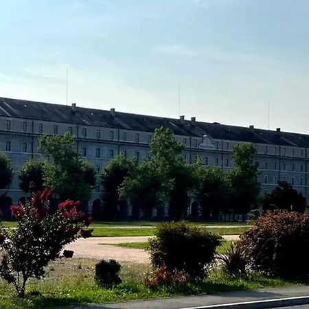 Centre Vue Sur Les Pyrenees Pour 2 Nuits Au Minimum *