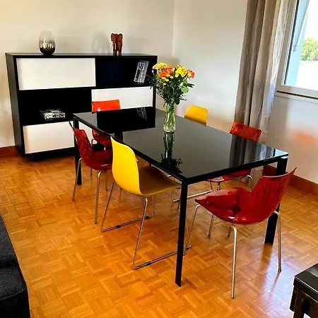 Centre Vue Sur Les Pyrenees Pour 2 Nuits Au Minimum ポー