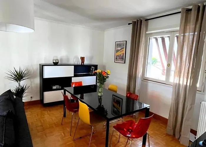 Apartment Centre Vue Sur Les Pyrenees Pour 2 Nuits Au Minimum Pau